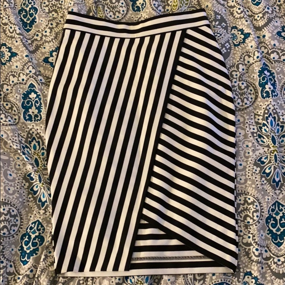 Black and white stripe pencil skirt